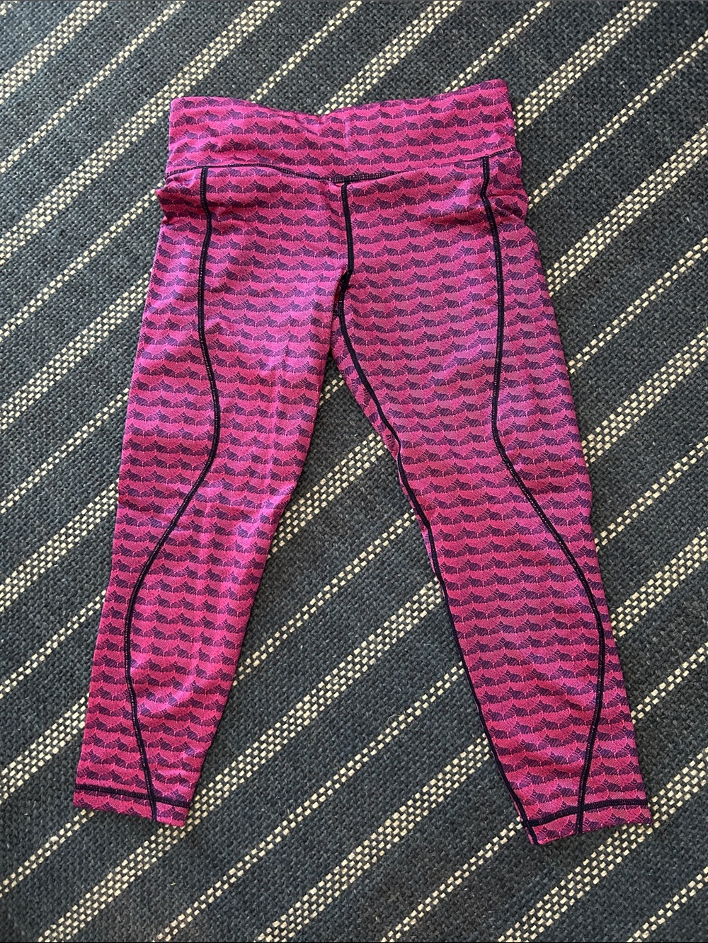 Women's vineyard vines, performance fabric, cropped leggings, M, great condition